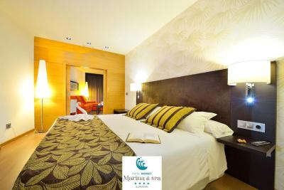 Deluxe Suite with Spa Access 10