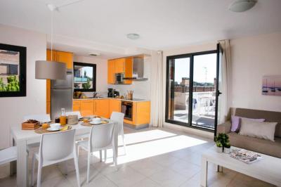 Superior Two-Bedroom Apartment with spacious terrace (2 - 6 Persons) 3
