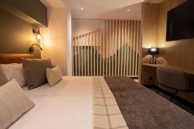 Superior Quadruple Room 7