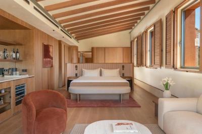 Junior Suite 1