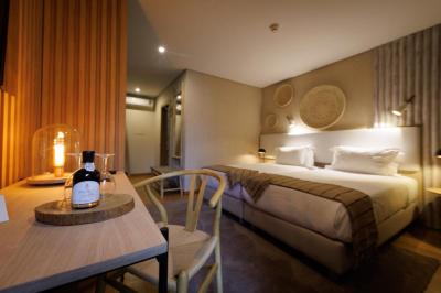 Twin Room with River View 2