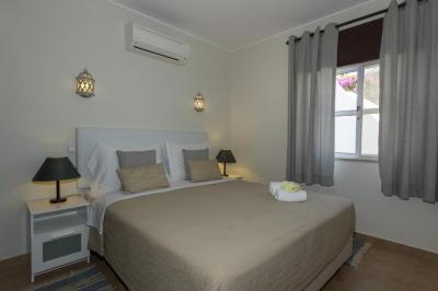 Apartamento de 2 dormitorios con vistas al jard&iacute;n 6