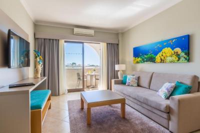 Apartamento com 1 Quarto e Vista Piscina 5