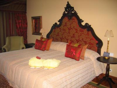 Family room with Evora Experience Package 6