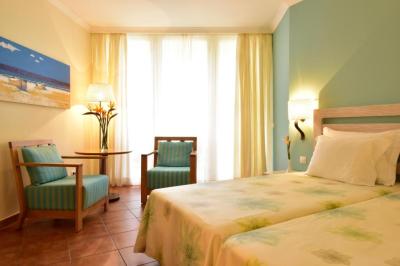 Superior Suite with Sea View (2 Adults and 2 Children) 5