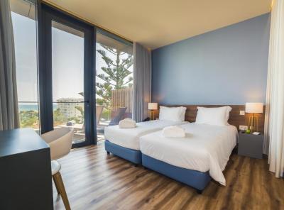 Deluxe Suite 6