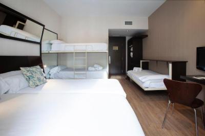 Quintuple Room (5 Adults) 4