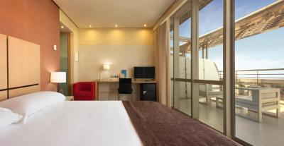 Double Room with Terrace 7