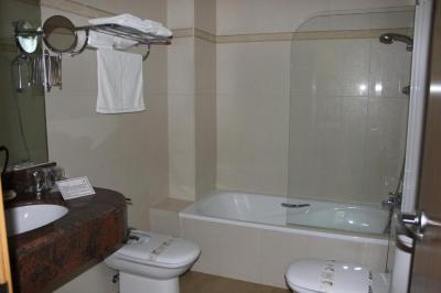 Twin Room 2