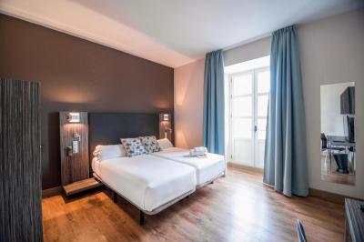 Double Room 1