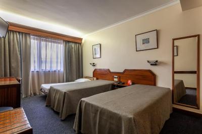Twin Room with Extra Bed 3