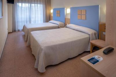 Triple Room 2