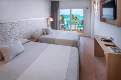 Triple Privilege Front Sea View 8