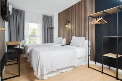 Superior Twin Room 5