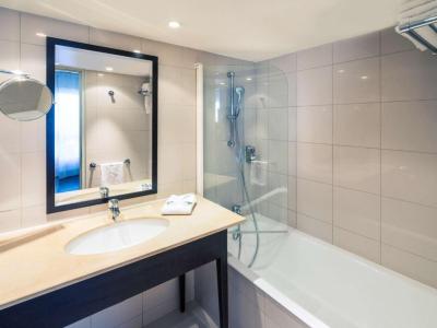 Privilege Room No Smoking with 1 double bed and sofa 4