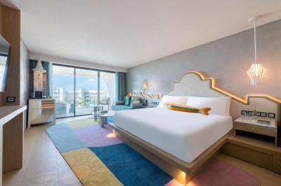 Wonderful King Room with Balcony and Resort View 1