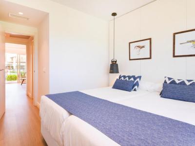 Suite (2 Adults + 2 Children) 9