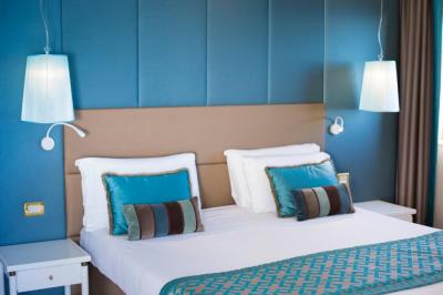 Double Room with Garden View 8
