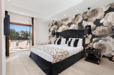 Deluxe Double or Twin Room 10