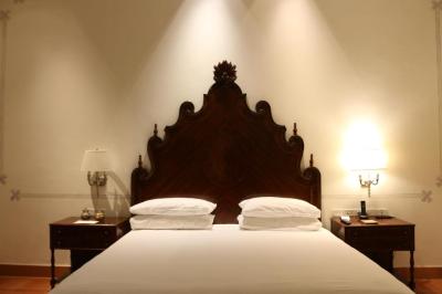 Superior Queen Room 2
