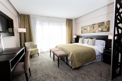 Suite 2