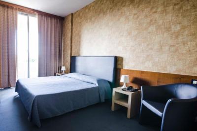 Double Room with Beach Access 4