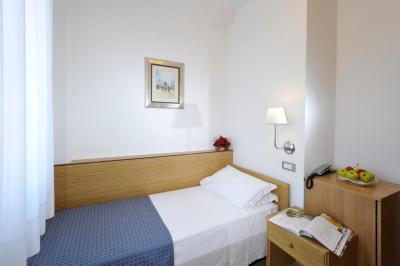 Standard Single Room 2
