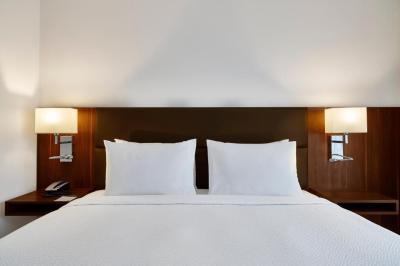 Standard Double - 1 King Bed 1