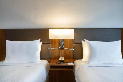 Standard Twin - 2 Single Beds 2