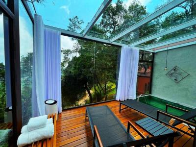 Suite with Private Pool 8