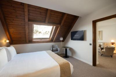 Occitania Master Suite 7