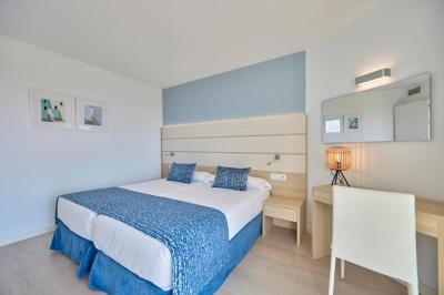 Junior Suite with Balcony 1