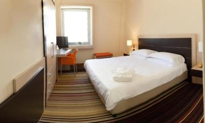 Standard Double Room 1
