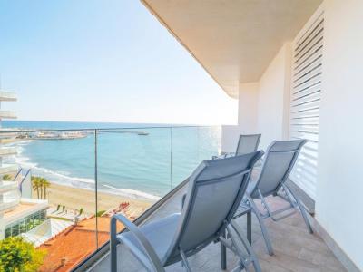 Double side sea view with premium terrace 8