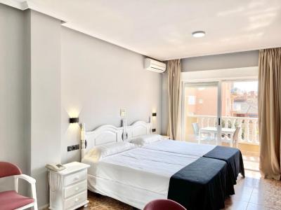 Deluxe Quadruple Room 3