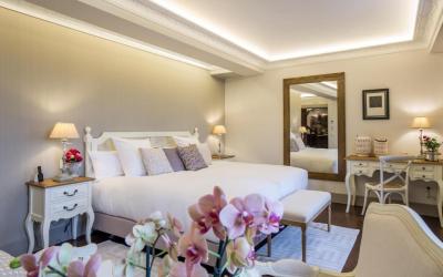 Deluxe Double Room with Panoramic View 2