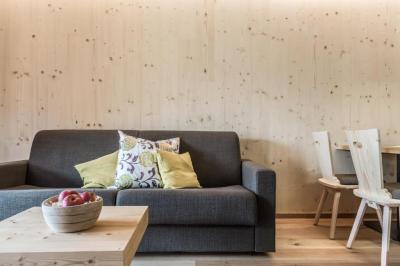 Superior Apartment with Garden 3