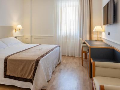Chambre Quadruple 8