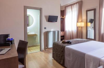 Junior Suite 8