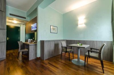 Deluxe Junior Suite 3