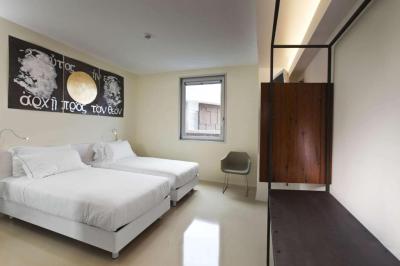 Standard King Room 3