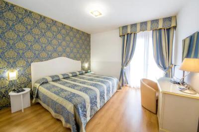Deluxe Double or Twin Room with Balcony 5