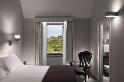 Habitaci&oacute;n Doble con vistas al jard&iacute;n 2