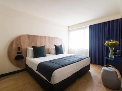 Double or Twin Room with Sea View 2