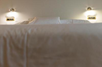 Interior Double Room 5