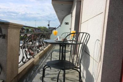 Double Room with Terrace 6
