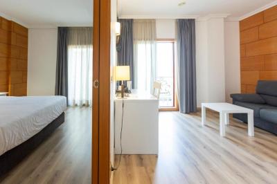 Deluxe Double Room 11