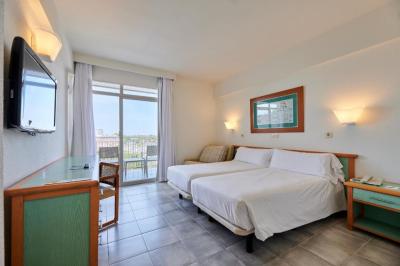 Double Room Pool View 2