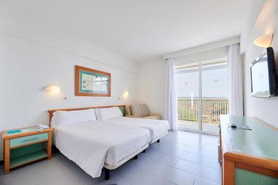 Double Room Sea View 3