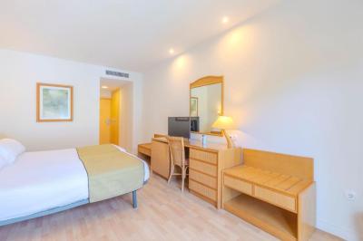 Triple Room 2